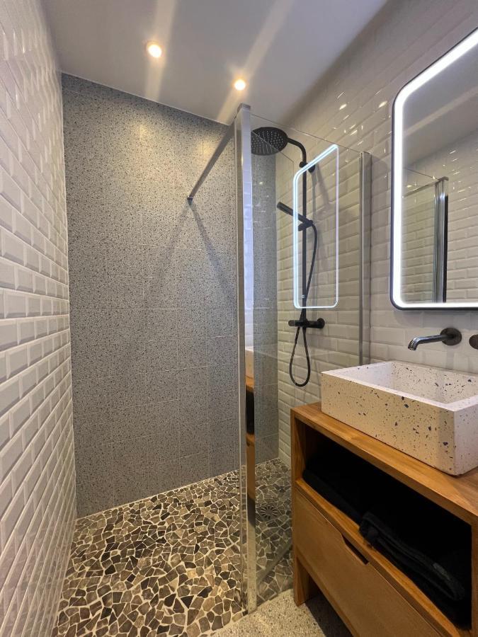 Bright Apt 70M2 In Bayeux Historic Center W Pkg Екстер'єр фото