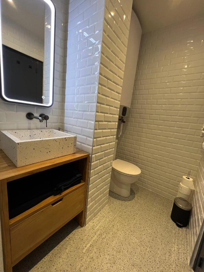 Bright Apt 70M2 In Bayeux Historic Center W Pkg Екстер'єр фото